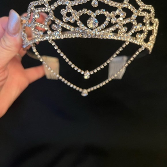 Gorgeous Diamond and Silver Tiara with 2 Teardrop chains